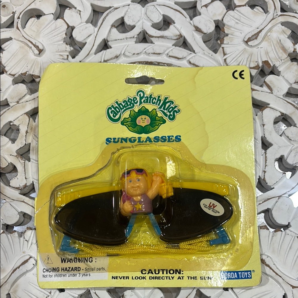 Vintage cabbage, patch, kids Sunglasses - Yellow and Black